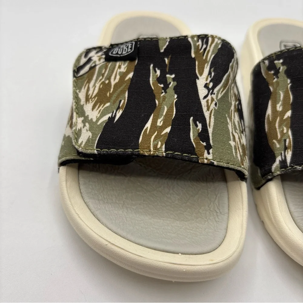 Hey Dude Boys Phoenix Youth Camo Tiger Stripe Size K11 Slides/Sandals